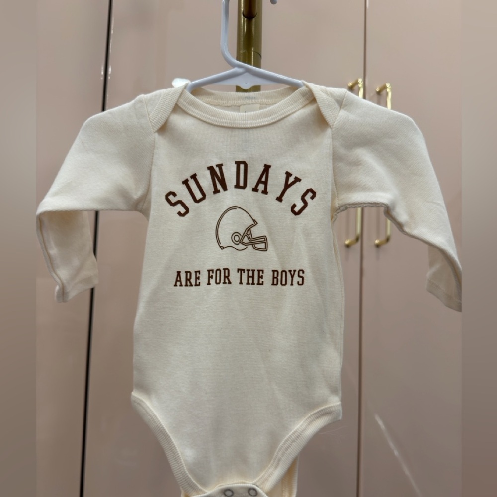 Cream 'Sundays Are For The Boys' Kids Bodysuit